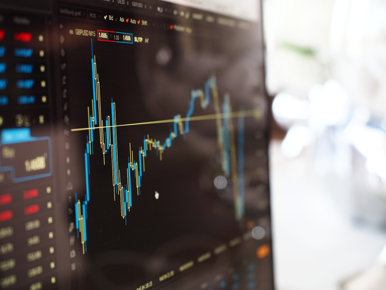 Double Top Pattern: Your Complete Guide to This Classic Reversal Signal - blur 1853262 1280